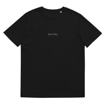 Load image into Gallery viewer, sustainable t shirt